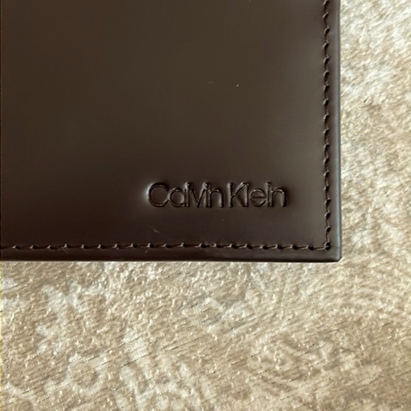 Brand New Calvin Klein Genuine Leather Brown Bifold Men’s Wallet RFID Protection - Picture 3 of 15